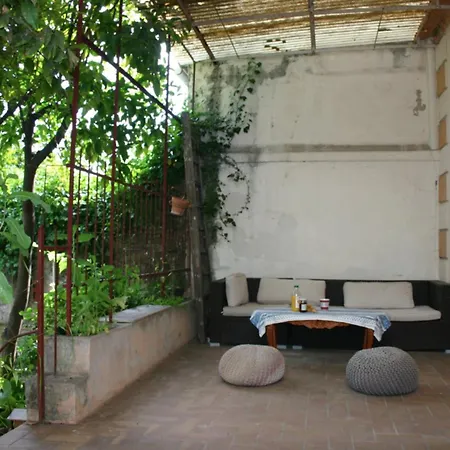 Charming Town House With Private Garden Appartement