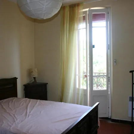 Appartement Charming Town House With Private Garden