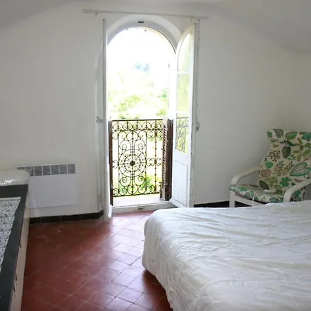 Charming Town House With Private Garden
